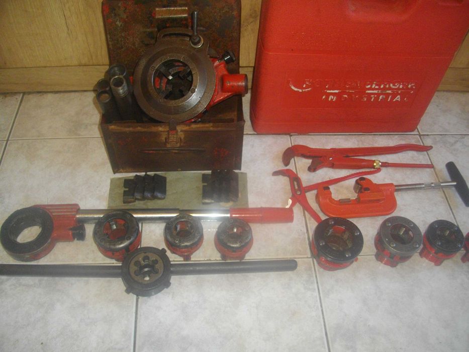 Винтонарезка 2"/Ножове PROKOM/ Плашка/ROTHENBERGER Ключ/Тръборез/Куфар