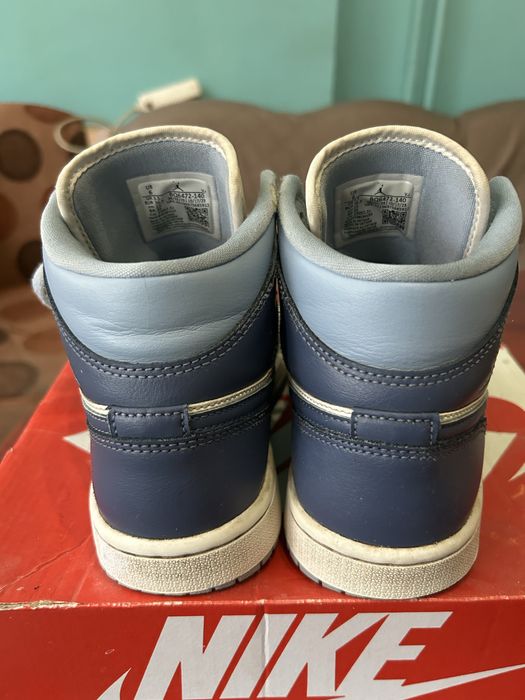 NIKE  маратонки  оригинални