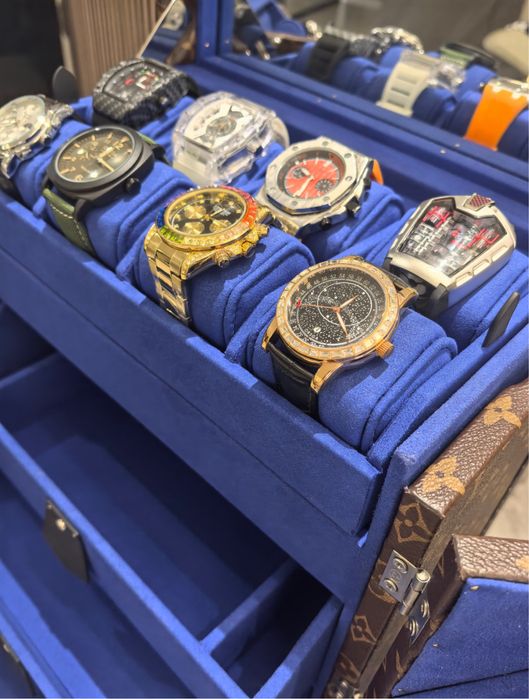 LOUIS VUITTON Ящик для хранения часов