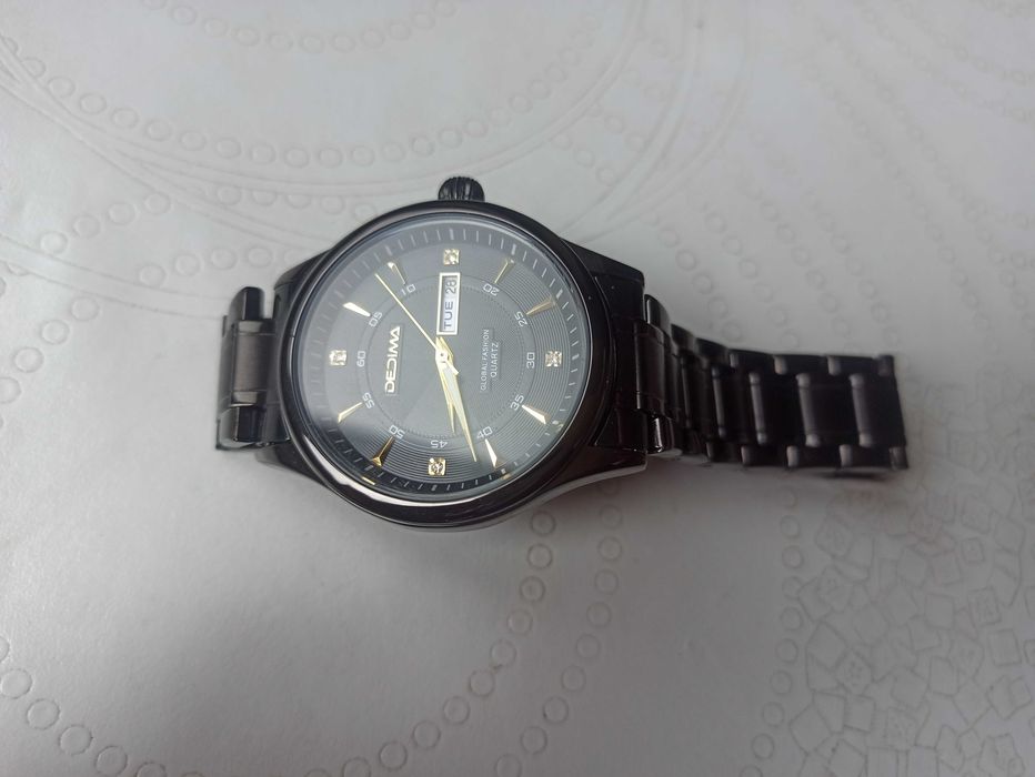 Часовник луксозен