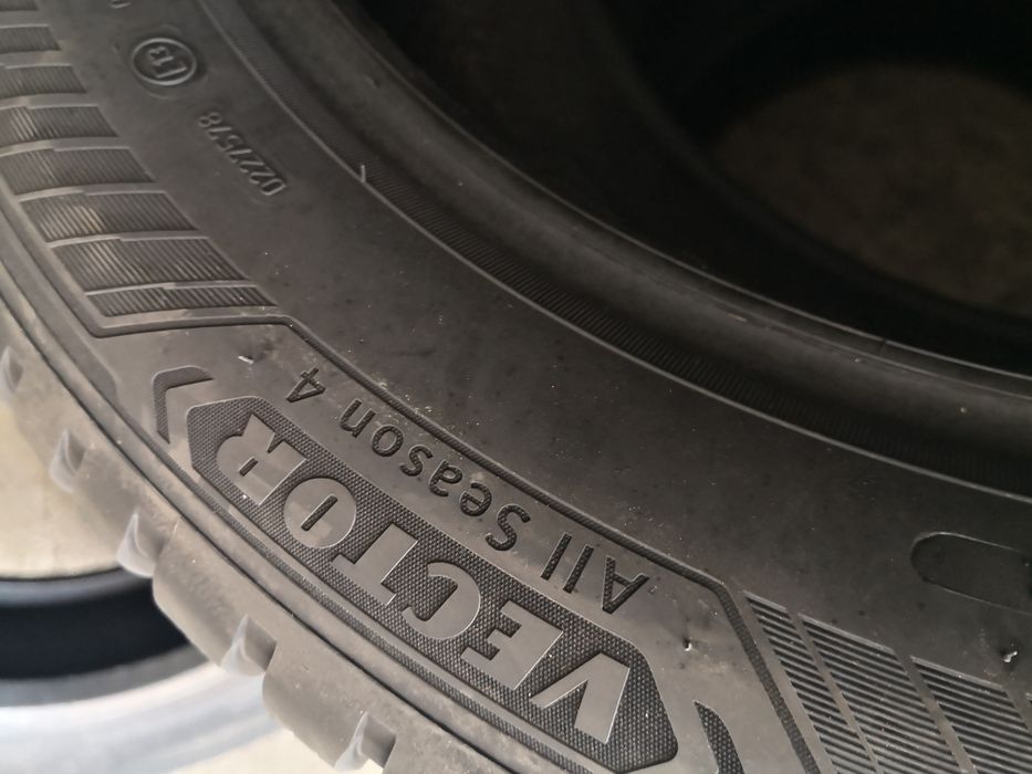 225 55 19 нови гуми Goodyear dot 26  всесезонни