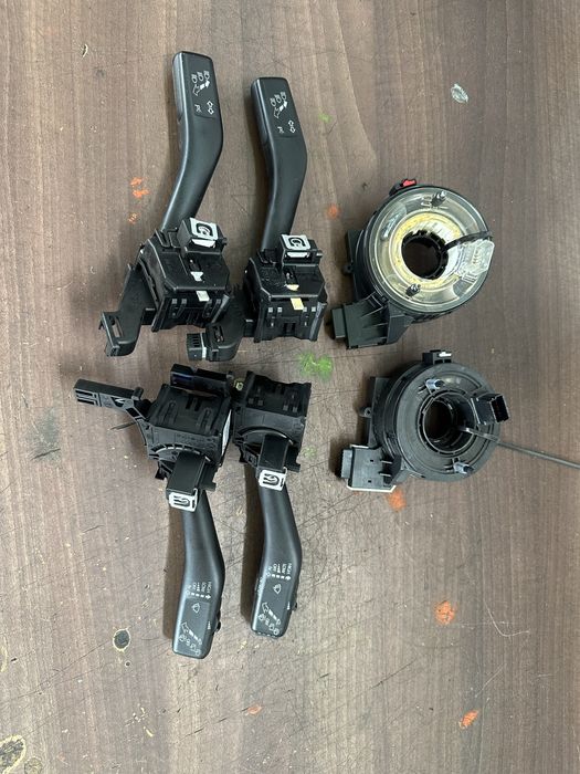 Maneta semnal stergatoare spira volan tiguan golf 6 skoda seat a3