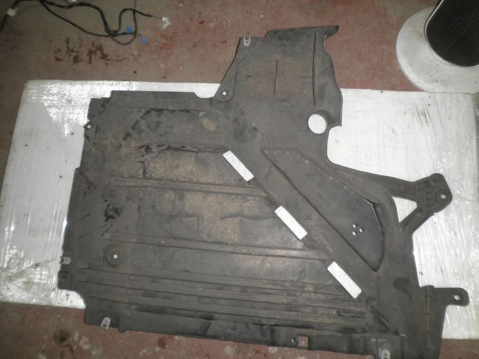 scut stanga spate bmw seria 2 f44 7436655