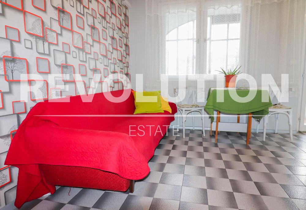 Дава се под наем Тристаен апартамент в Варна, Зимно кино Тракия - 72 кв.м за 450 € - Снимка #2