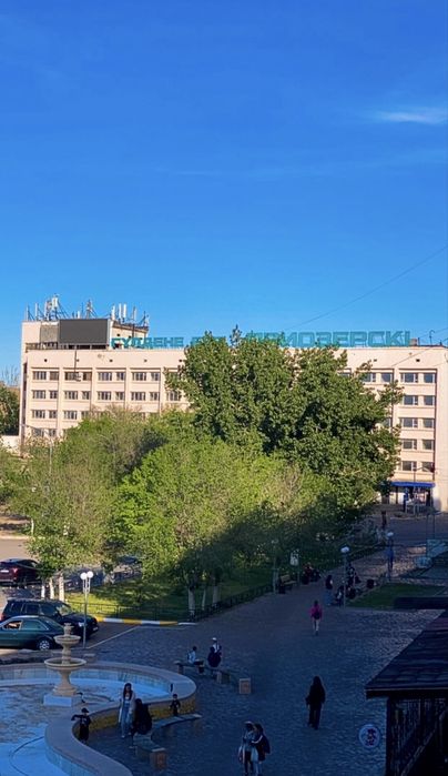 СДАЮ 1 комнатную квартиру ПОСУТОЧНО