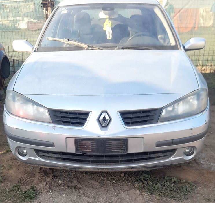 Dezmembrez Renault laguna 2 facelift 1.6 benzina
