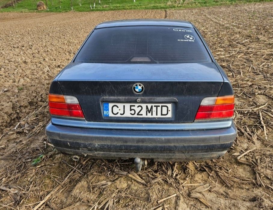Dezmembrez Bmw e36 1.6 benzina