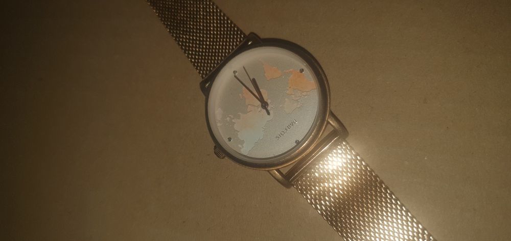 Lot ceasuri de mana parfois, tommy