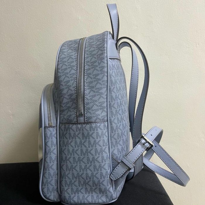 Michael Kors Silver & Blue Backpack
MP-14297-BP-13