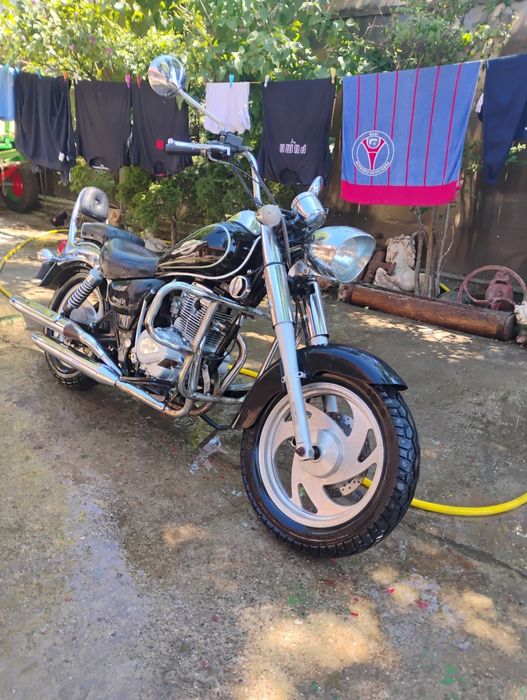Vând motocicleta Jin lun de 150 cv