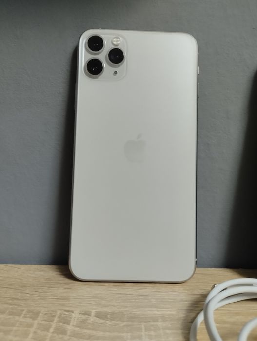 iPhone 11 Pro Max , Silver.