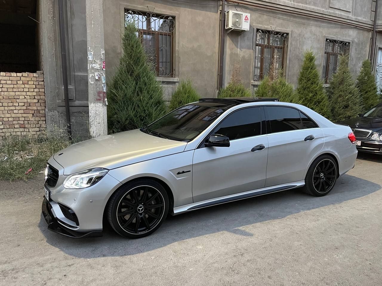 Mercedes E 63 AMG купить в Узбекистане - продажа автомобилей Мерседес E 63  AMG б/у и новых на OLX.uz