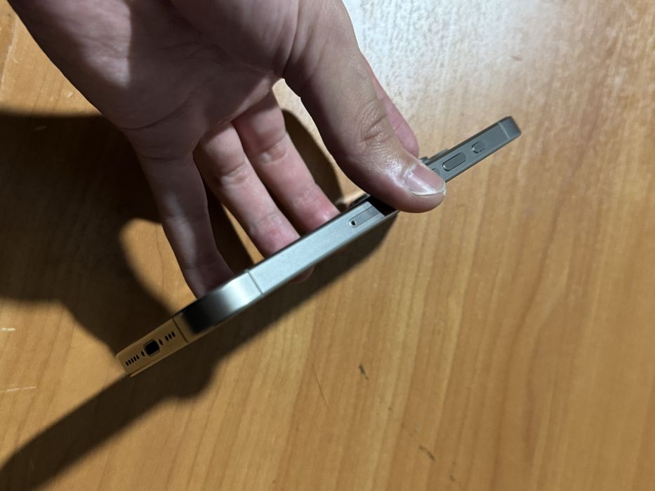 iPhone 15 pro 128