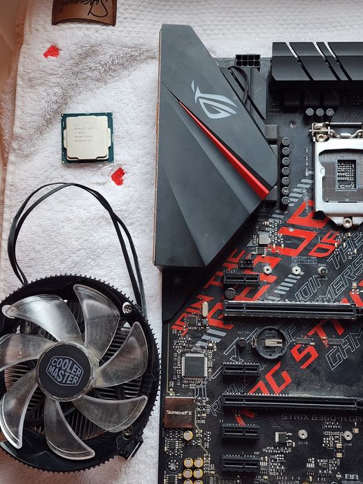 Материнская плата Asus Rog strix lga1151