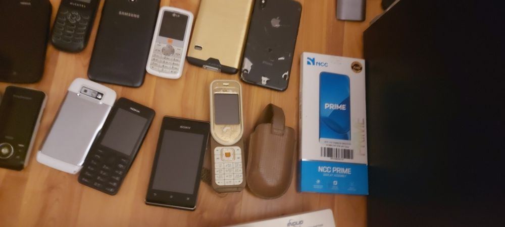 Telefoane multe prea multe cu calculatoare