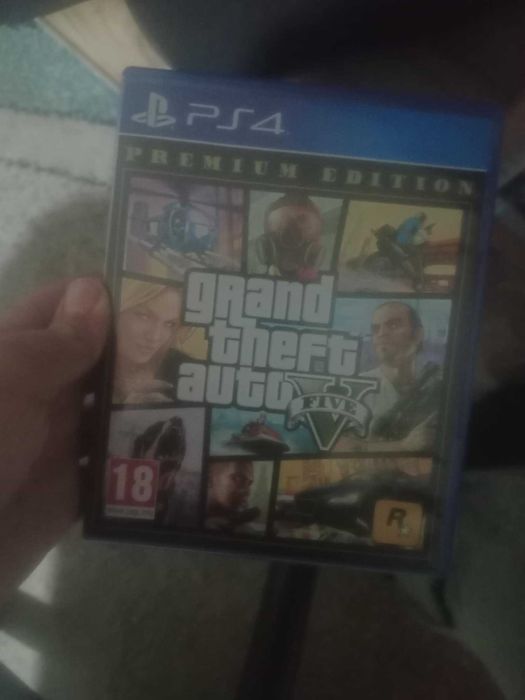 PS4 Pro-като нов+3 игри