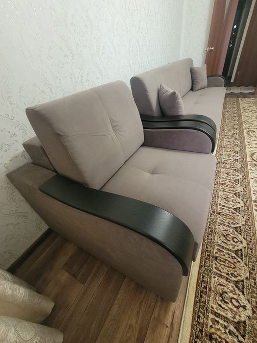 Продам диван с креслом