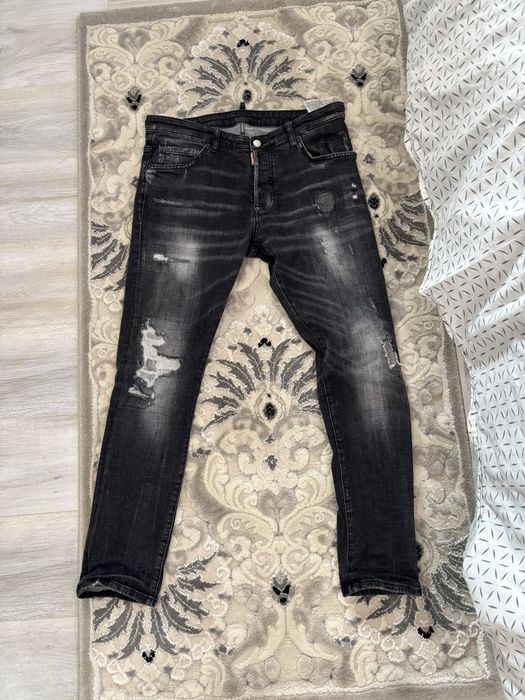 Blugi dsquared2 stare foarte buna