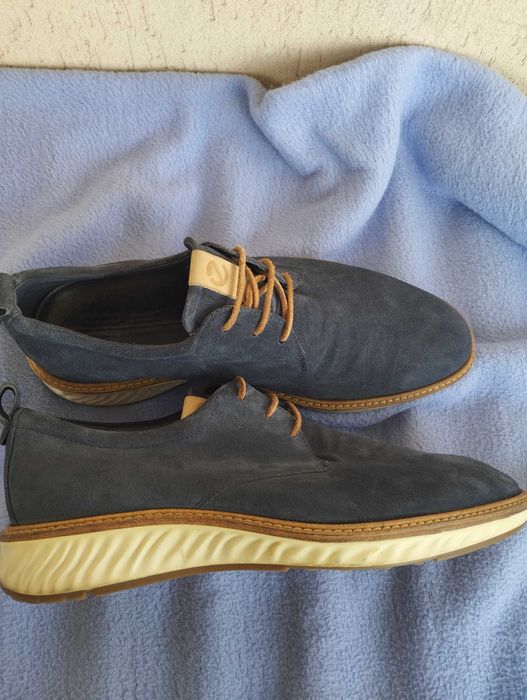 Обувки Ecco , Clarks, Massimo dutti номер 42.