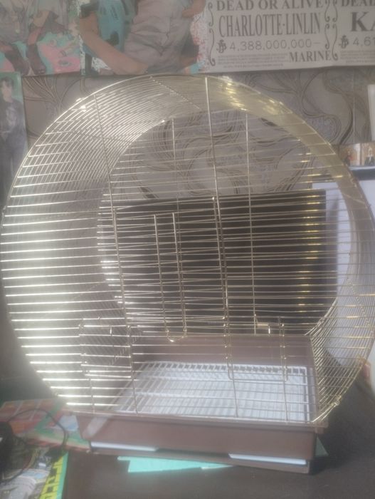 Продам клетку для попугаев