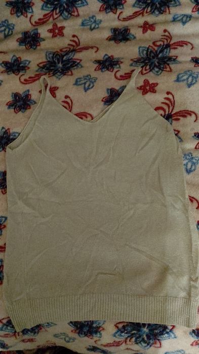 Продам кофты футболки и много др вещей