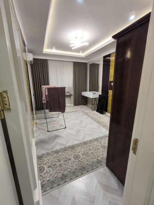 Продается 4 комн квартира в Ц квартале V650