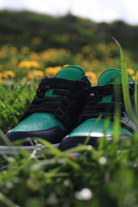 Jordan 1 low Black Lucky Green