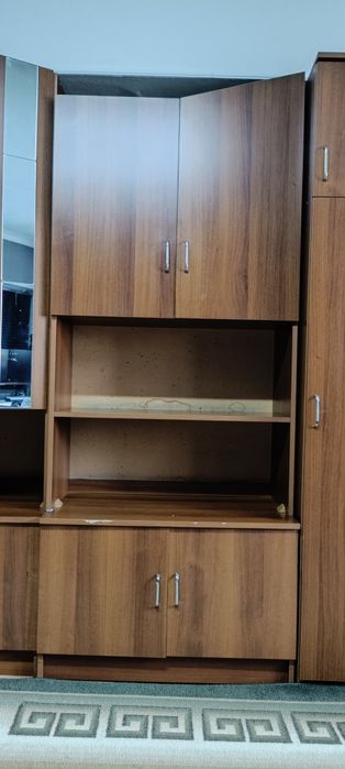Горка  стенка сервант шкаф в гостиную