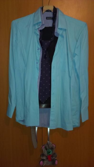 Vand Costum de Mire, 2 camasi si 1 cravata + husa.