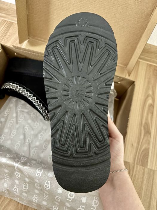 Ugg negru marimea 37