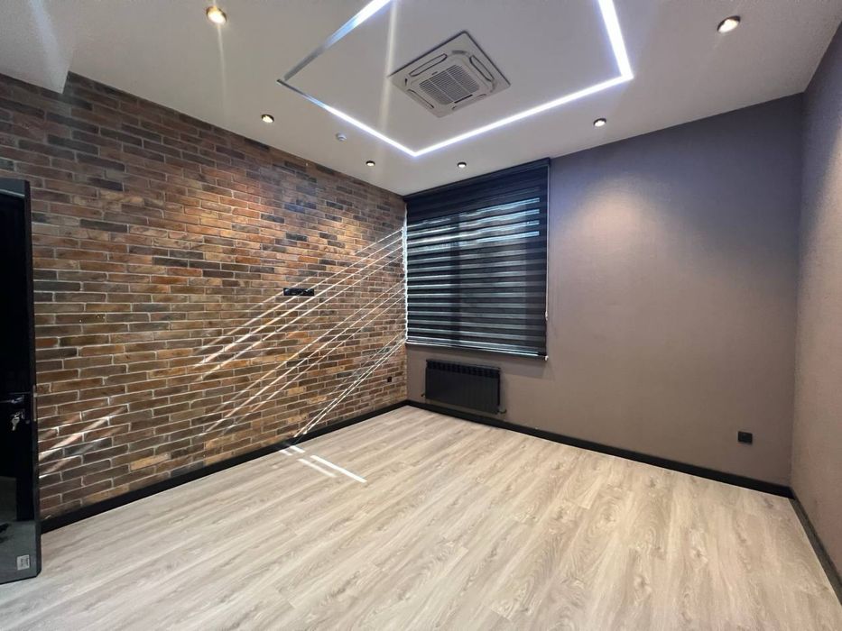 Срочно сдаётся в аренду отдельно стоящее 3 этажное сдание 550 м2