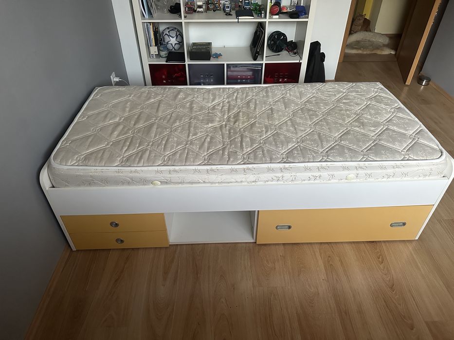 Легло 90/190 с матрак + 2 чифта сплани комплекта