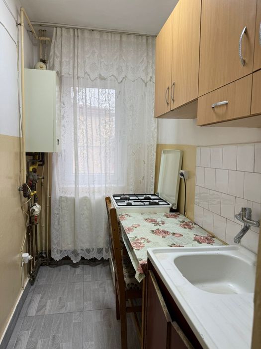 Închiriez apartament