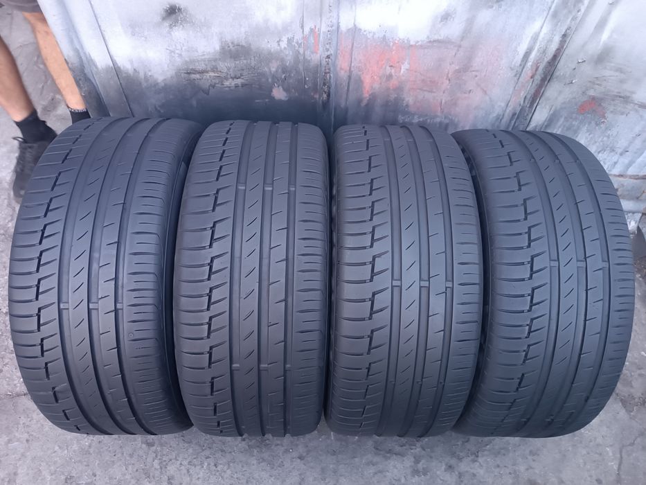 235/45/17 Continental