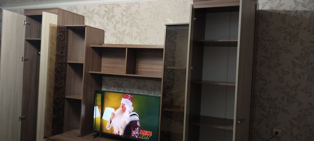 Продам стенку в гостиную