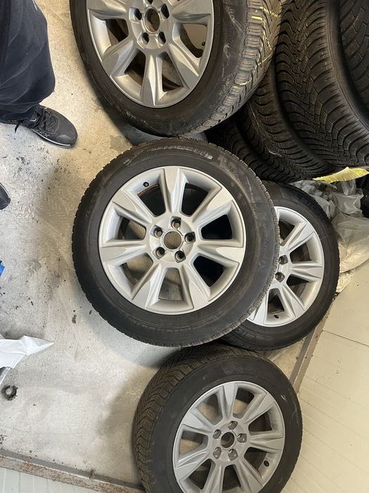 Гуми с джанти 17