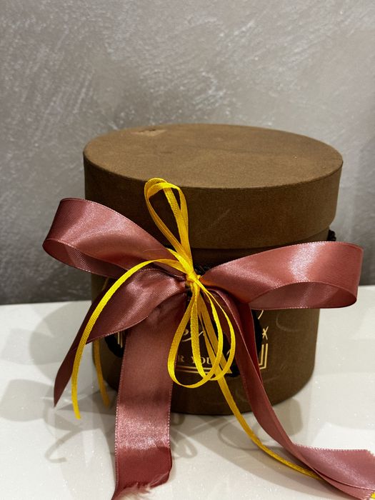 Кутии за цветя и стикери - различни модели