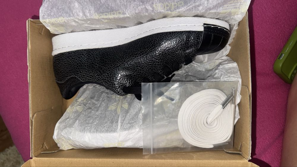Прожам новые кроссовки Adidas