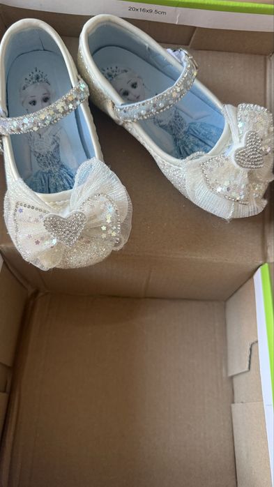 Детские туфли нарядные