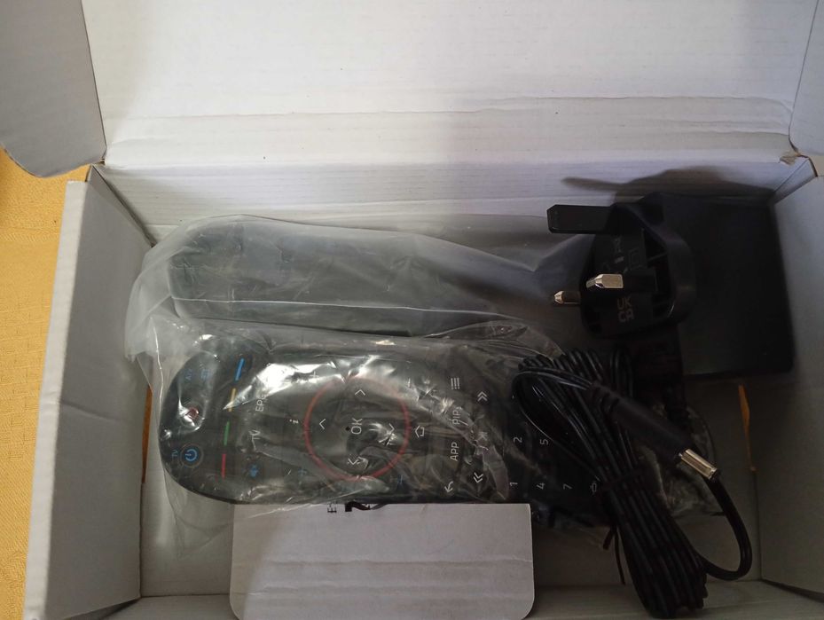 Smart tv stik MAG 544W3