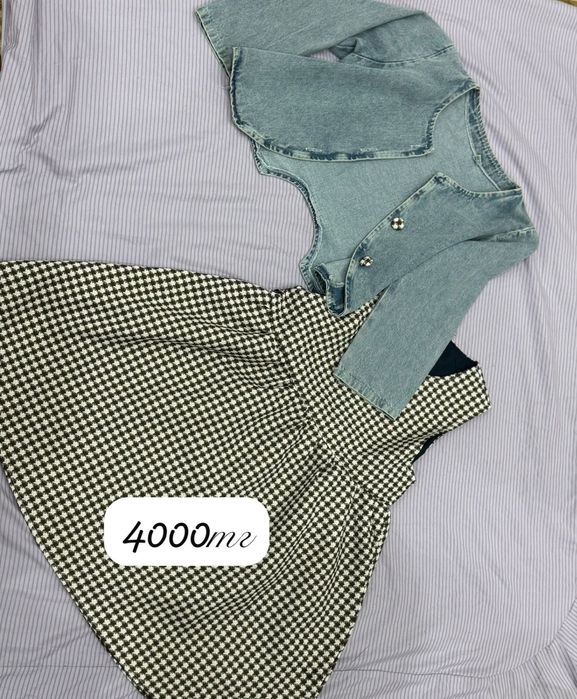 Әдемі қыз бала киімдері бар