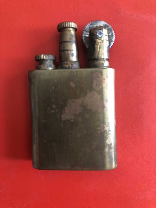 Bricheta alama veche de 100 ani