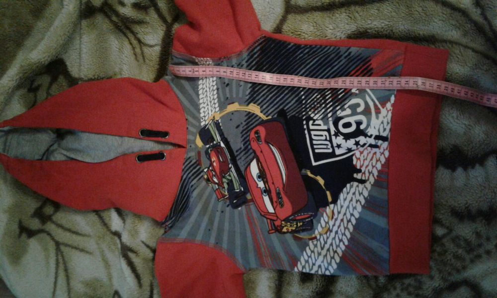 Продам кофту на мальчика