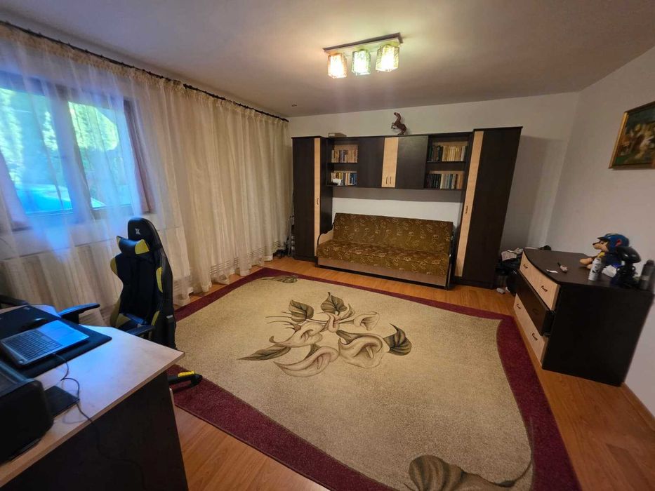 Proprietar - Apartament cu 2 camere *la casa* Nicolina