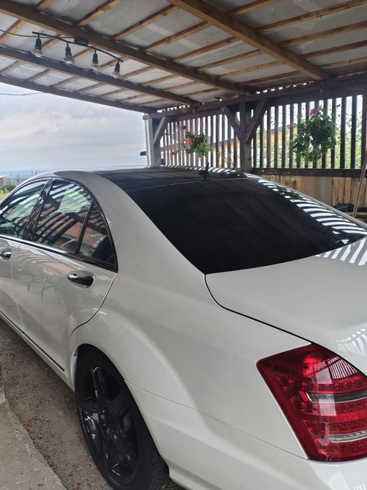 Vând Mercedes s class