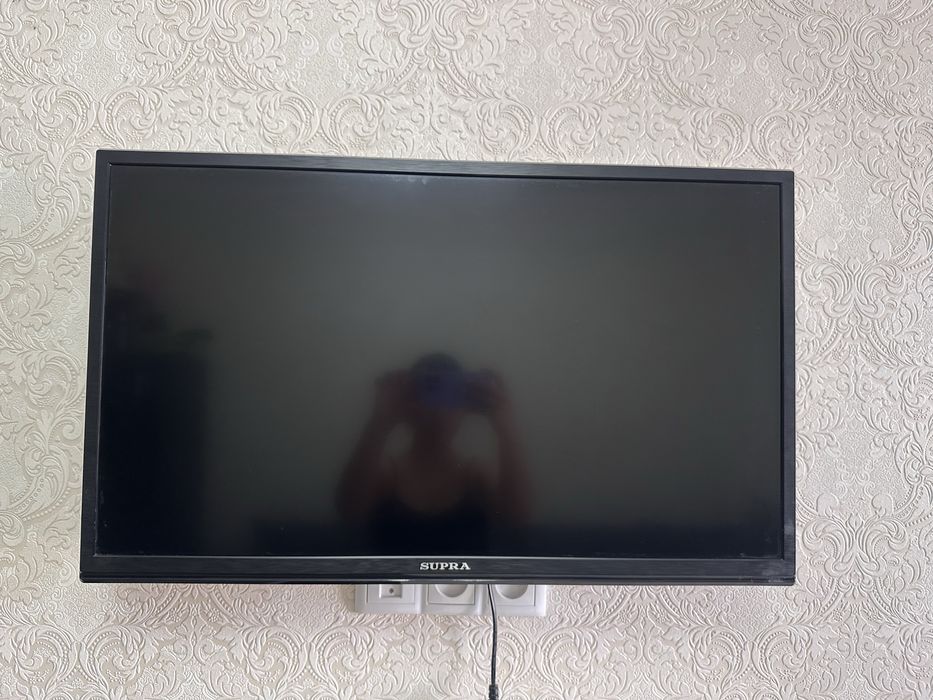 Продам телевизор в отличном состоянии+ кронштейн для тв