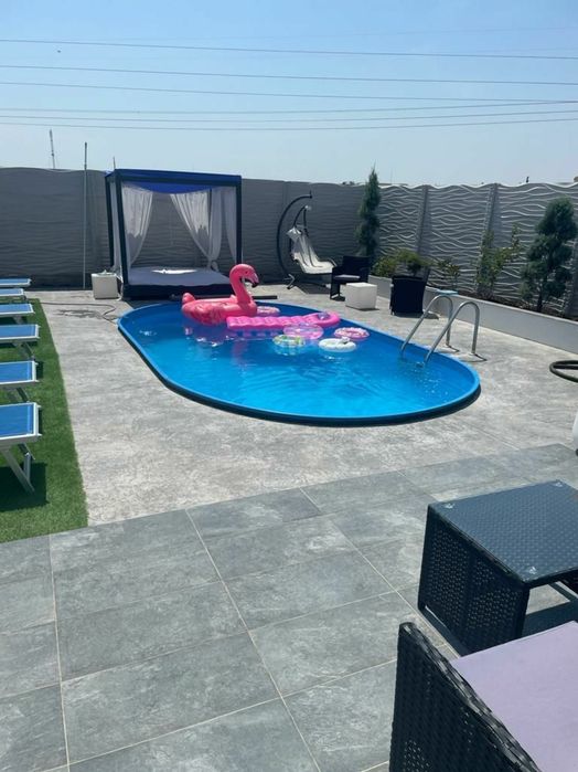 Vila de lux  de inchiriat Fantanele