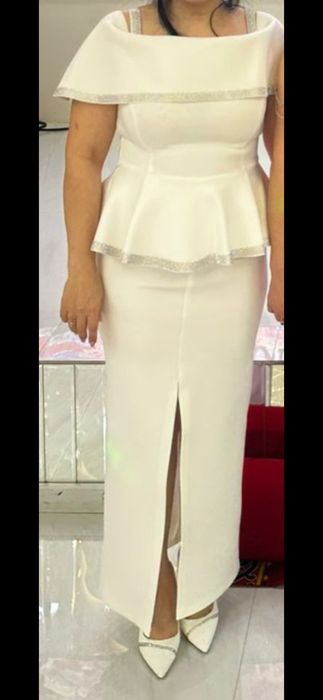 Платья вечернее белый длинный