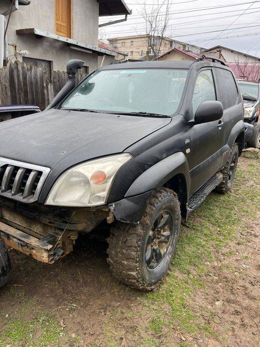 Dezmembrez Toyota Land Cruiser j120 2005