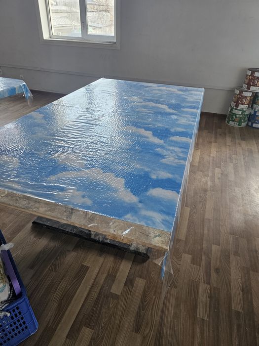 Xamir yoyish uchun maxsus stol